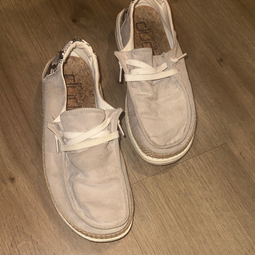 Hey Dude Casual Beige Shoes